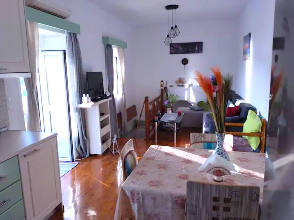 Ornella'S & Laura'S Secret Place Livadia  ภายนอก รูปภาพ
