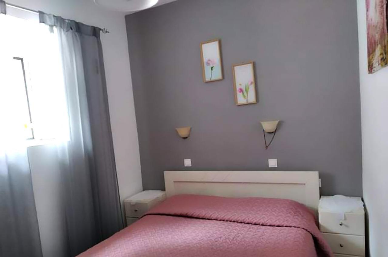 Ornella'S & Laura'S Secret Place Livadia  ภายนอก รูปภาพ