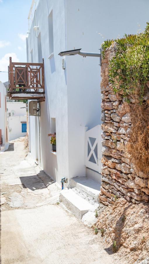 Ornella'S & Laura'S Secret Place Livadia  ภายนอก รูปภาพ